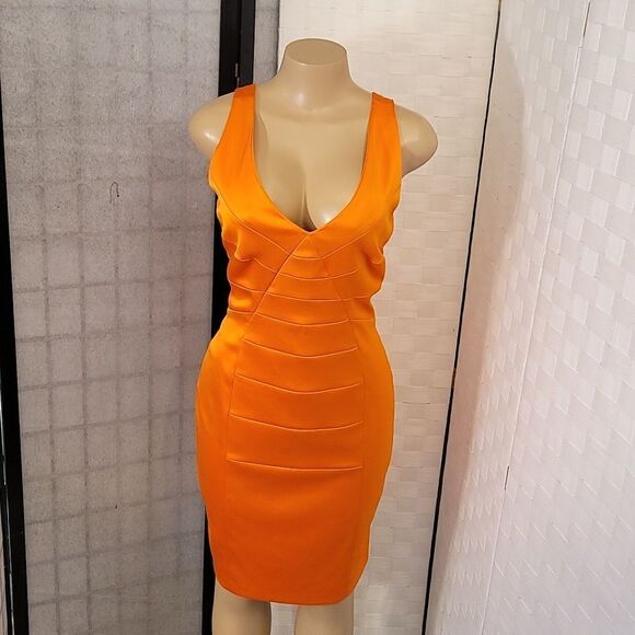 BRAND NEW SANGRIA BANDAGE V-NECK SLEEVELESS SHEATH DRESS - Picture 9 of 14